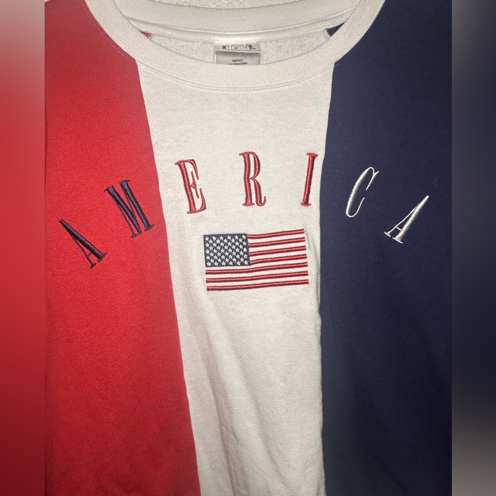 IML Medium Crew Women 4th of July America Graphic Sweatshirt Red, White & Blue - Picture 5 of 8